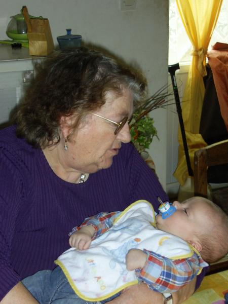 avec grand mamie